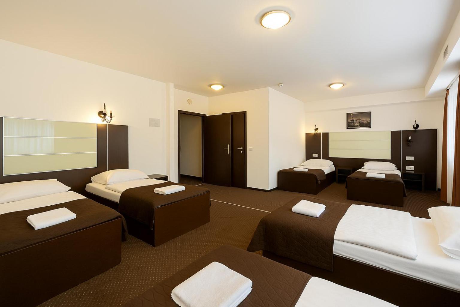 Junior 2 Hotel Krakov